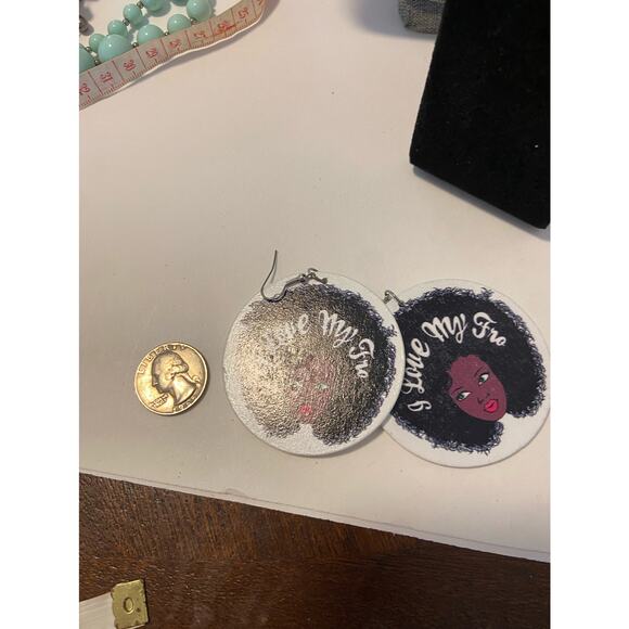 aFro earrings - Picture 4 of 4
